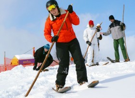 Stave skiing